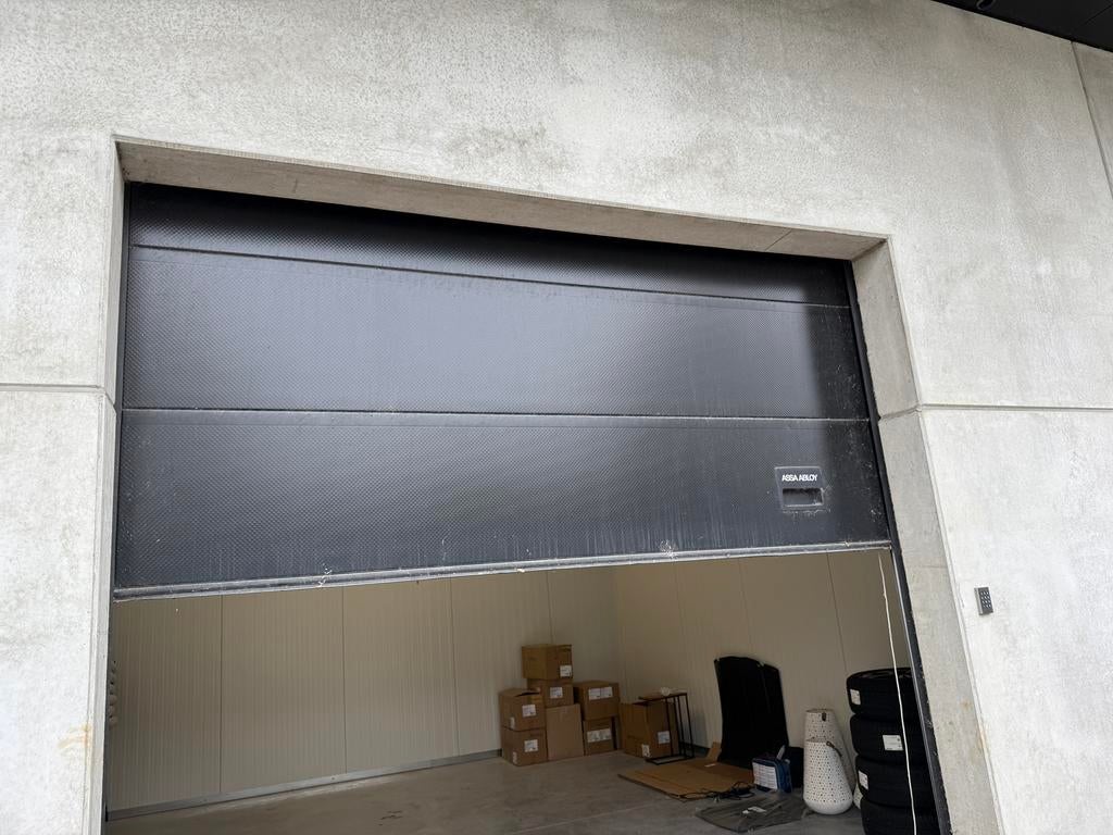 Sectionale poort, Doe-het-zelf en Bouw, Ophalen, Zo goed als nieuw, Aluminium, Overige typen
