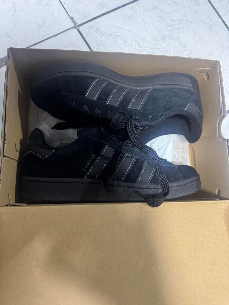 Adidas campus 43 1/3 avec boîte/ met doos, Comme neuf, Enlèvement, Baskets, Noir