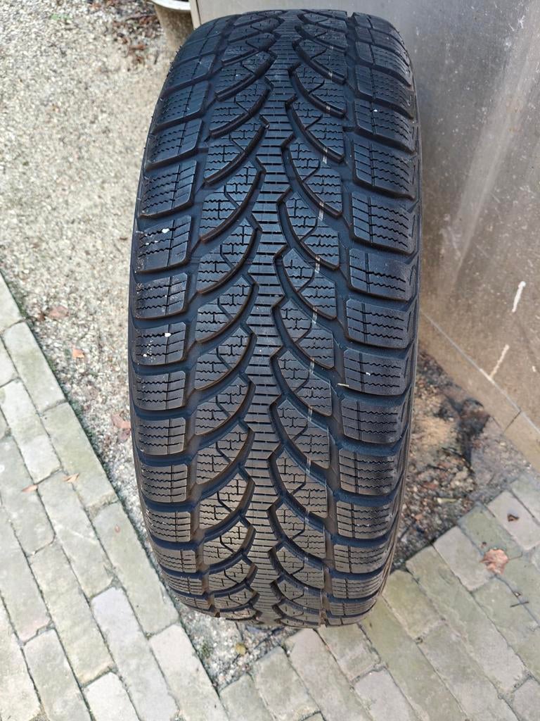 Sneeuwbanden Bridgestone, Ophalen