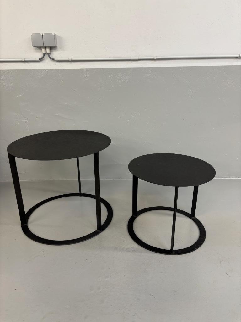 2x tafeltjes Maison du monde, Huis en Inrichting, Ophalen, Gebruikt, Rond, Metaal of Aluminium