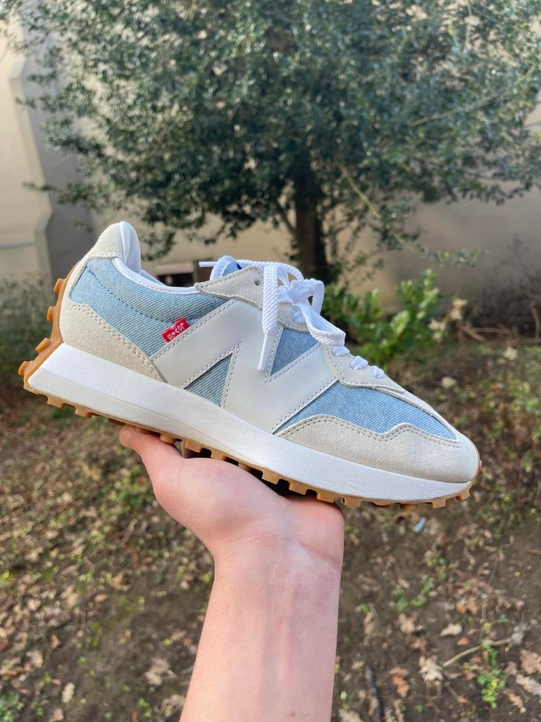 New Balance 327  Levi's « Light Wash Denim », Enlèvement, Neuf, Baskets