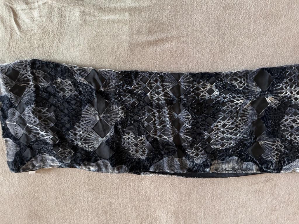 Nieuwe sjaal Mayerline zijde met gratis verzending, Kleding | Dames, Mutsen, Sjaals en Handschoenen, Mayerline, Ophalen of Verzenden