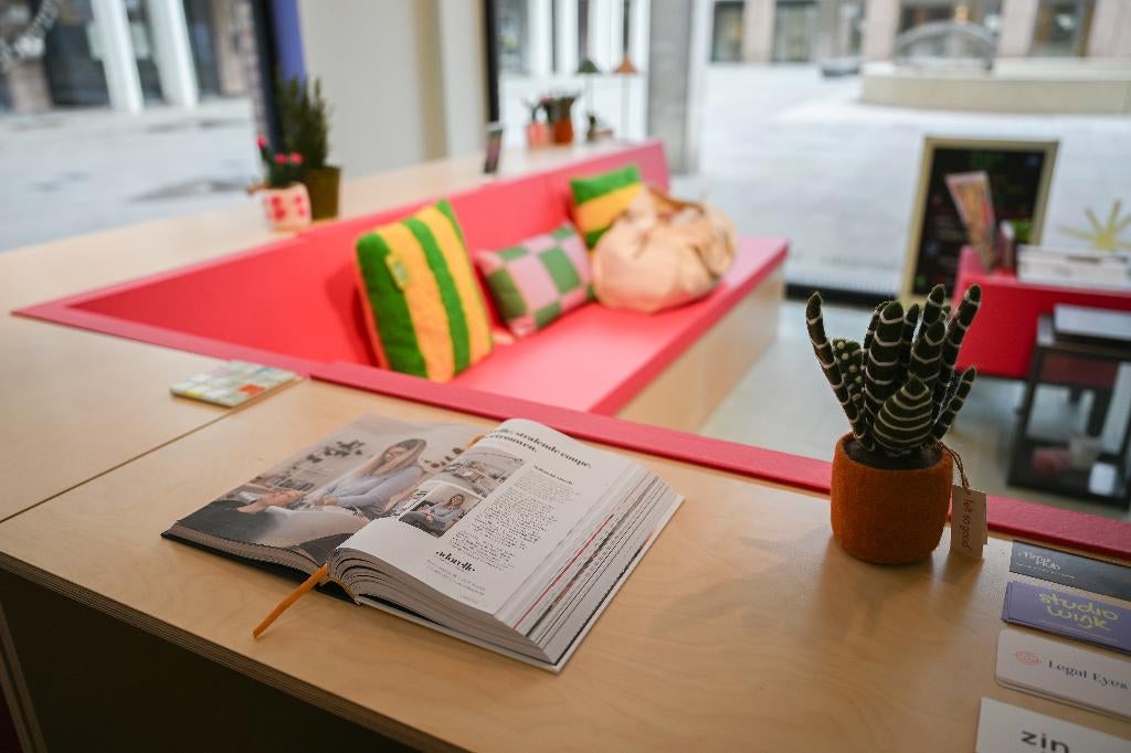 Uniek design tafel/zit/zetel meubel van Quinze & Milan, Ophalen, Zo goed als nieuw, Overige materialen, Design, hout, foam, quinze en milan, modulair