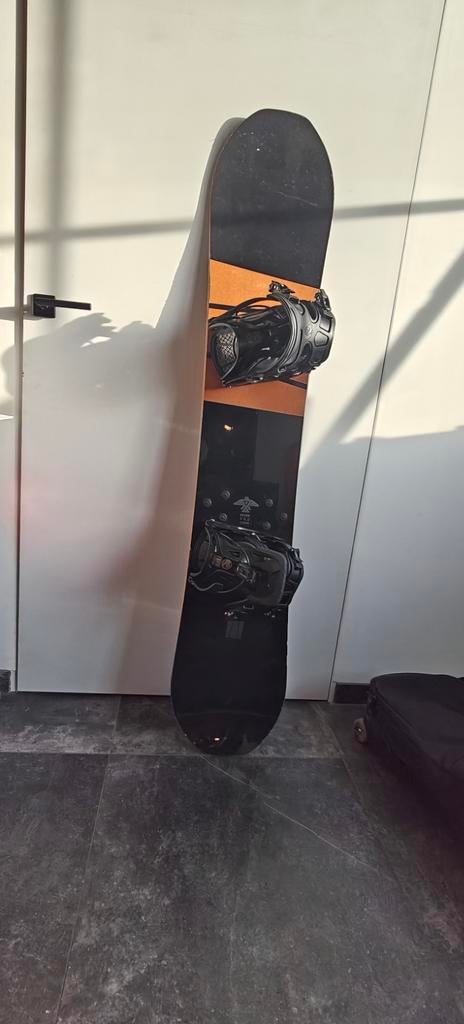 Snowboard batalion 158W + travelcaddy + kleding + beschermin, Ophalen, Kleding