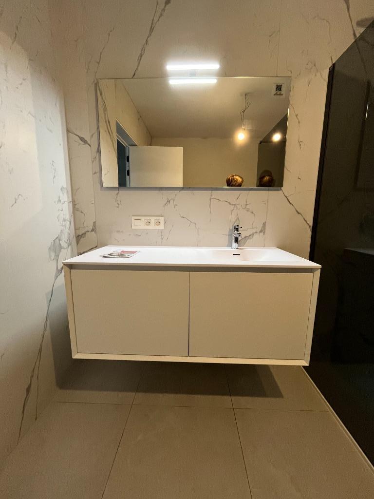 nouveau miroir de salle de bain avec éclairage intégré, Neuf, Moins de 25 cm, Moins de 100 cm, 100 à 150 cm