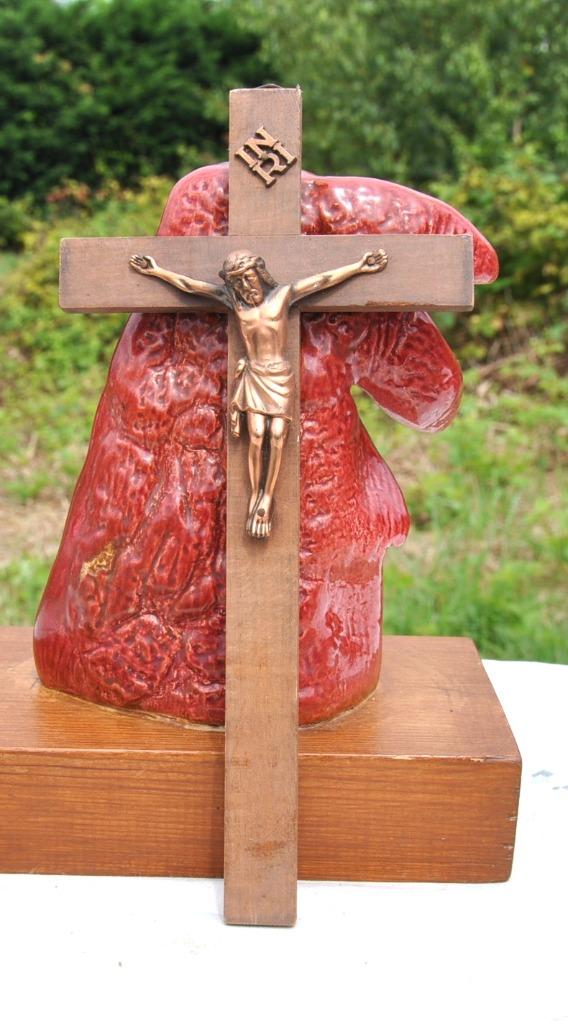 crucifix en bois christ cuivre rouge, Antiquités & Art, Enlèvement ou Envoi