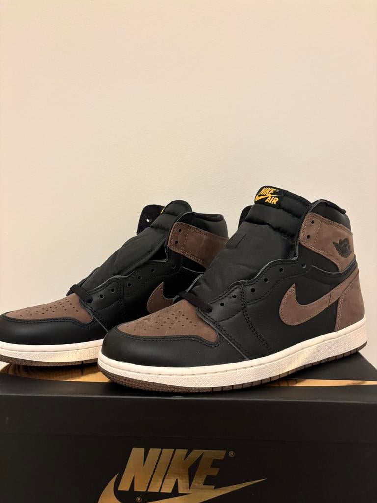 NIKE AIR JORDAN 1 RETRO HIGH OG black/metallic gold-palomino, Neuf, Brun, Enlèvement, Baskets