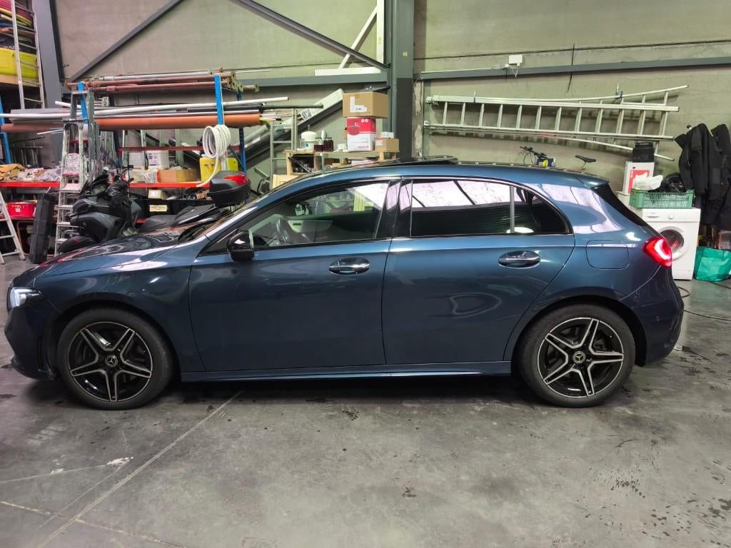 Mercedes-Benz e AMG line 2022, Auto's, Mercedes-Benz, Automaat, Achterwielaandrijving, Zwart, Blauw