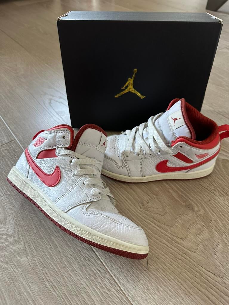 Jordan 1 MID SE / maat 35 / nieuwstaat, Ophalen of Verzenden, Zo goed als nieuw