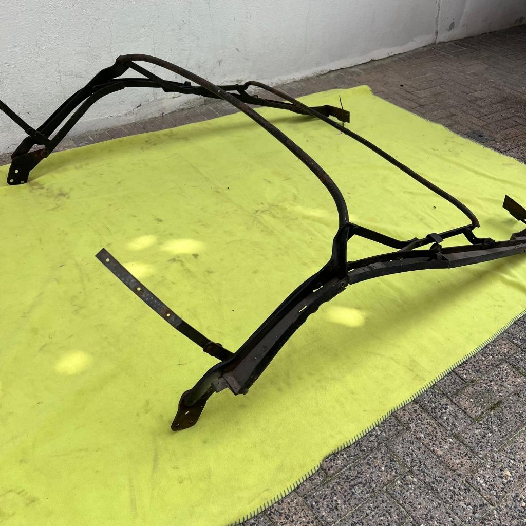 Châssis cabriolet VW Super Beetle 1302 72 UNIQUEMENT, Enlèvement ou Envoi