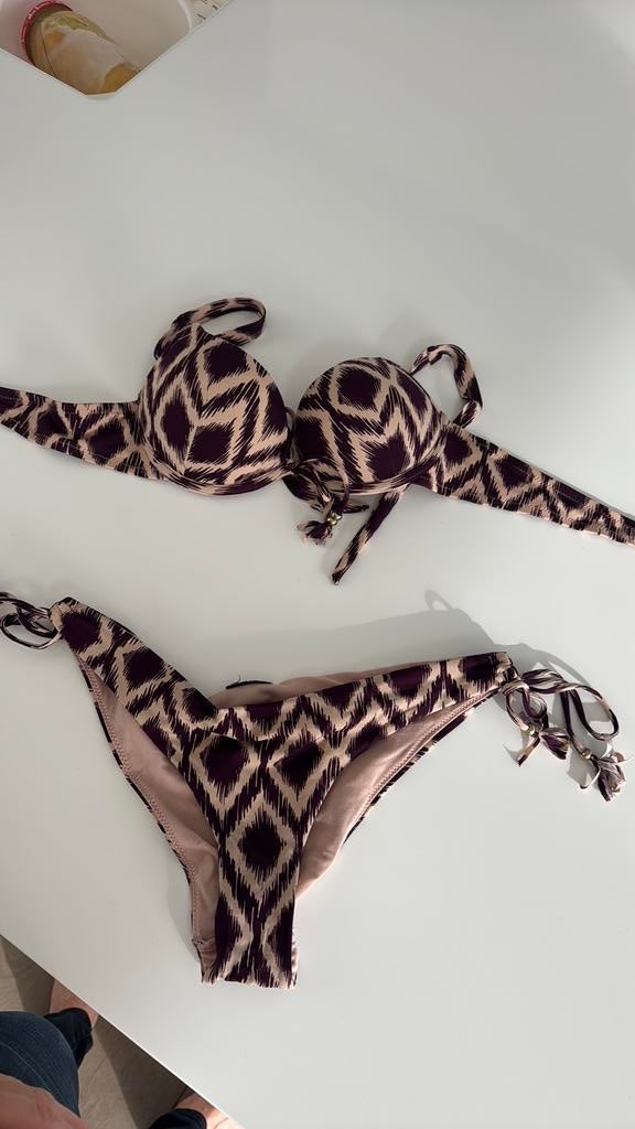 Bikini, Kleding | Dames, Badmode en Zwemkleding, Ophalen of Verzenden, Gedragen, Bikini