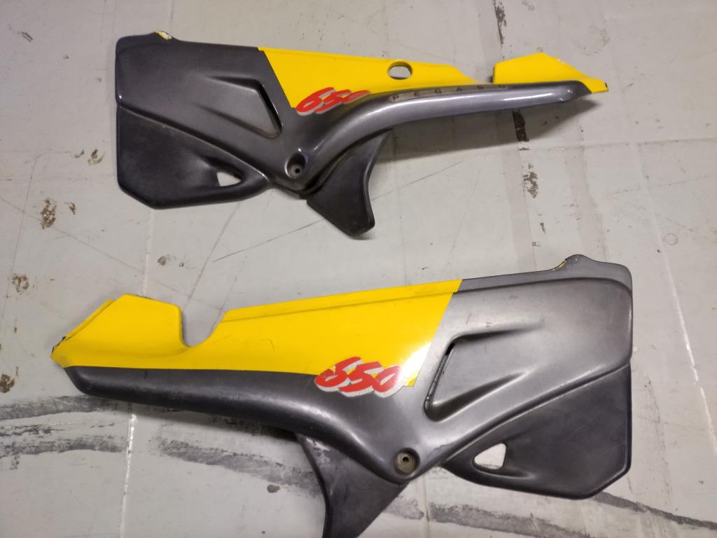 aprilia pegaso 650 van '92-'96 set zijflanken, Enlèvement ou Envoi, Utilisé