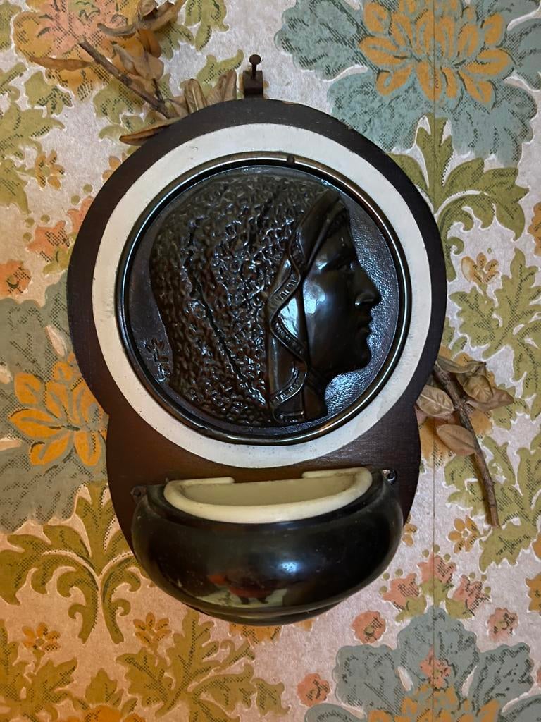 Art deco wijwaterbakje maagd Maria, Antiek en Kunst, Antiek | Religieuze voorwerpen, Ophalen of Verzenden