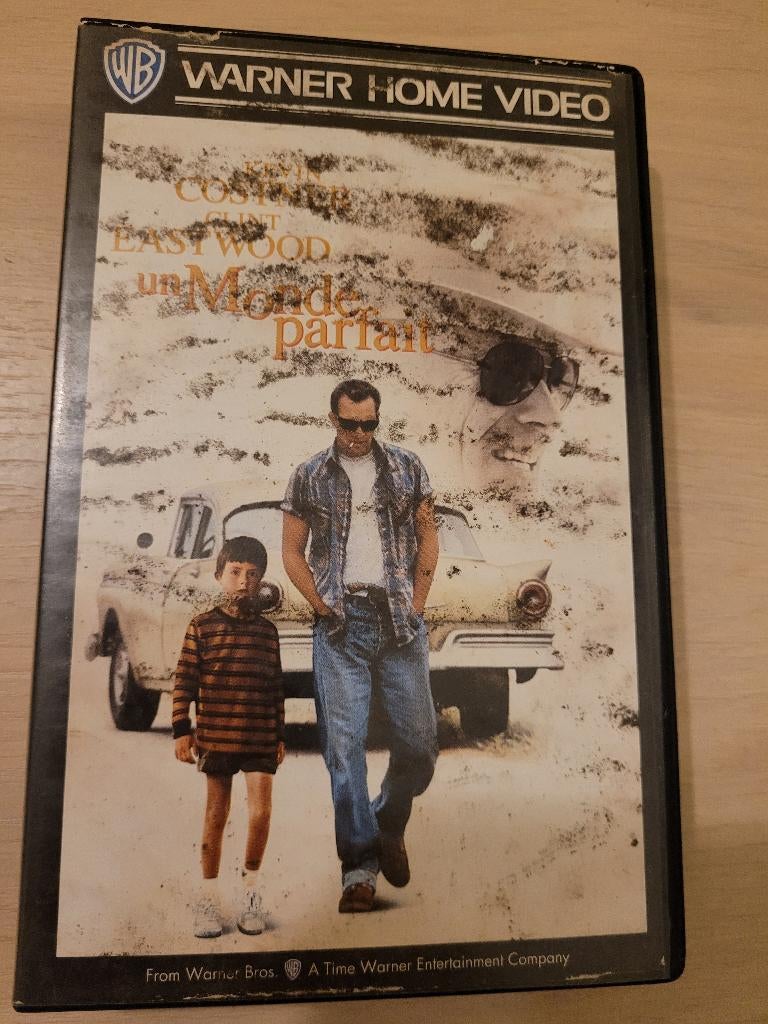 K7 vhs Un monde parfait, CD & DVD, VHS | Film, Enlèvement ou Envoi, Comme neuf, Action et Aventure