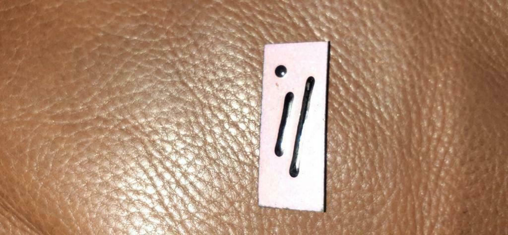Broche émaux, Enlèvement ou Envoi