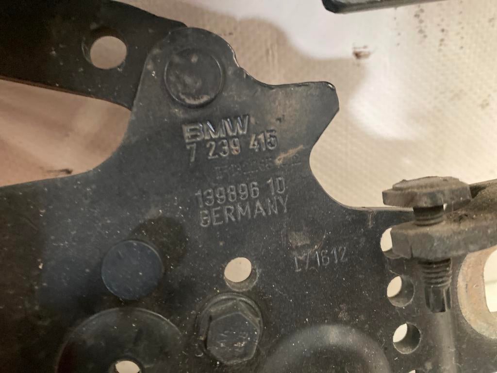 BMW 7239415 scharnieren van de motorkap rechts, Auto-onderdelen, Ophalen, Gebruikt, BMW, Motorkap