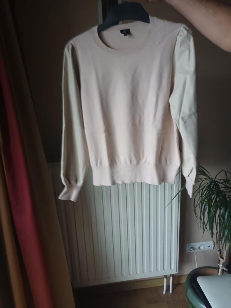 Nieuwe klassevolle pull "K DESIGN,"  e, Kleding | Dames, Ophalen of Verzenden, Maat 42/44 (L), Beige