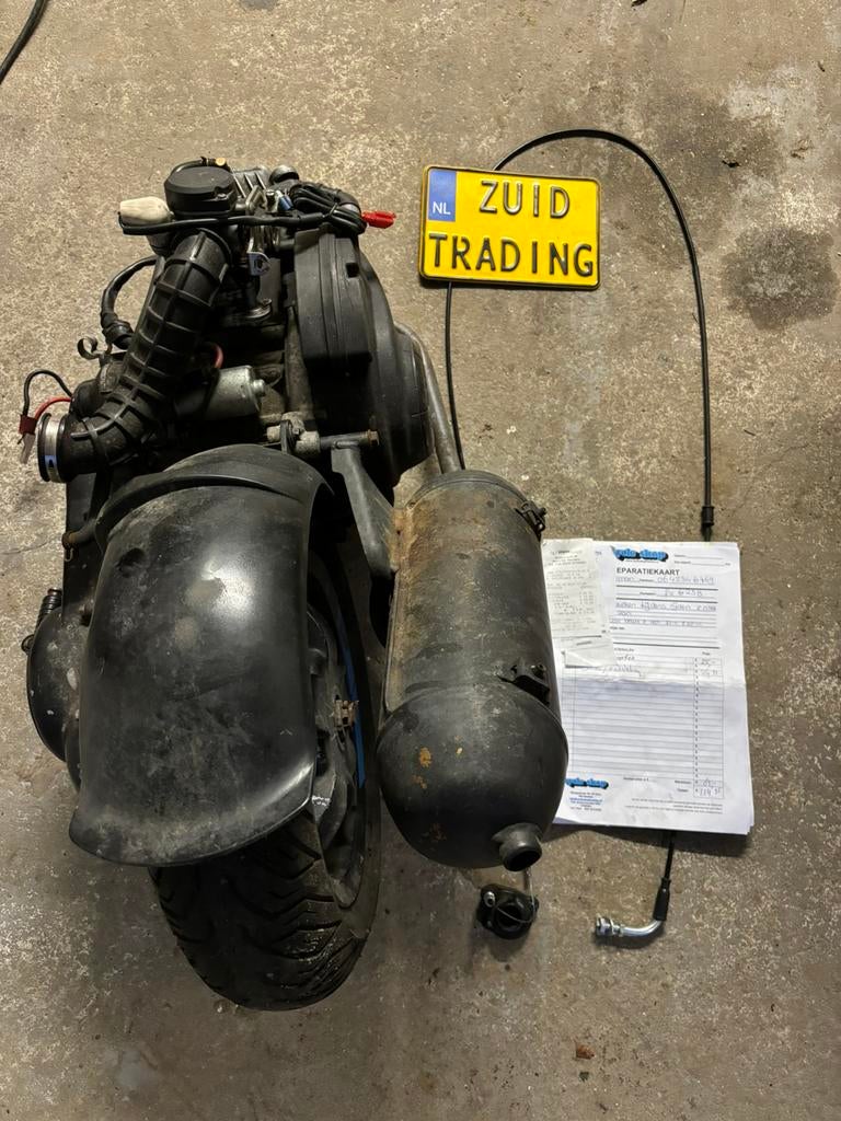 Zip 80cc met factuur 800€ plus, Ophalen