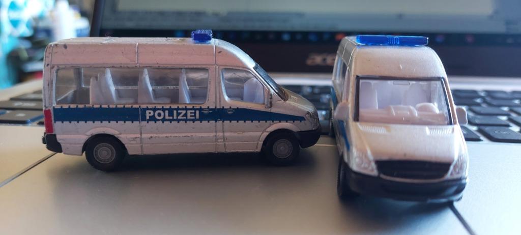 H0LK 0929 MERCEDES-BENZ VANS POLIZEI FLEET 1:87., Hobby & Loisirs créatifs, Voitures miniatures | 1:87, Utilisé, Voiture, SIKU