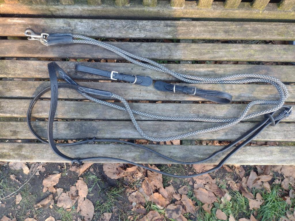 Paarden spullen van D Pony geweest, Ophalen, Zo goed als nieuw