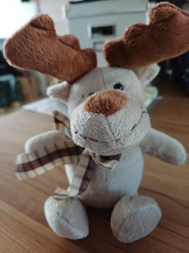Rendier knuffeltje 24 cm, Ophalen of Verzenden, Zo goed als nieuw