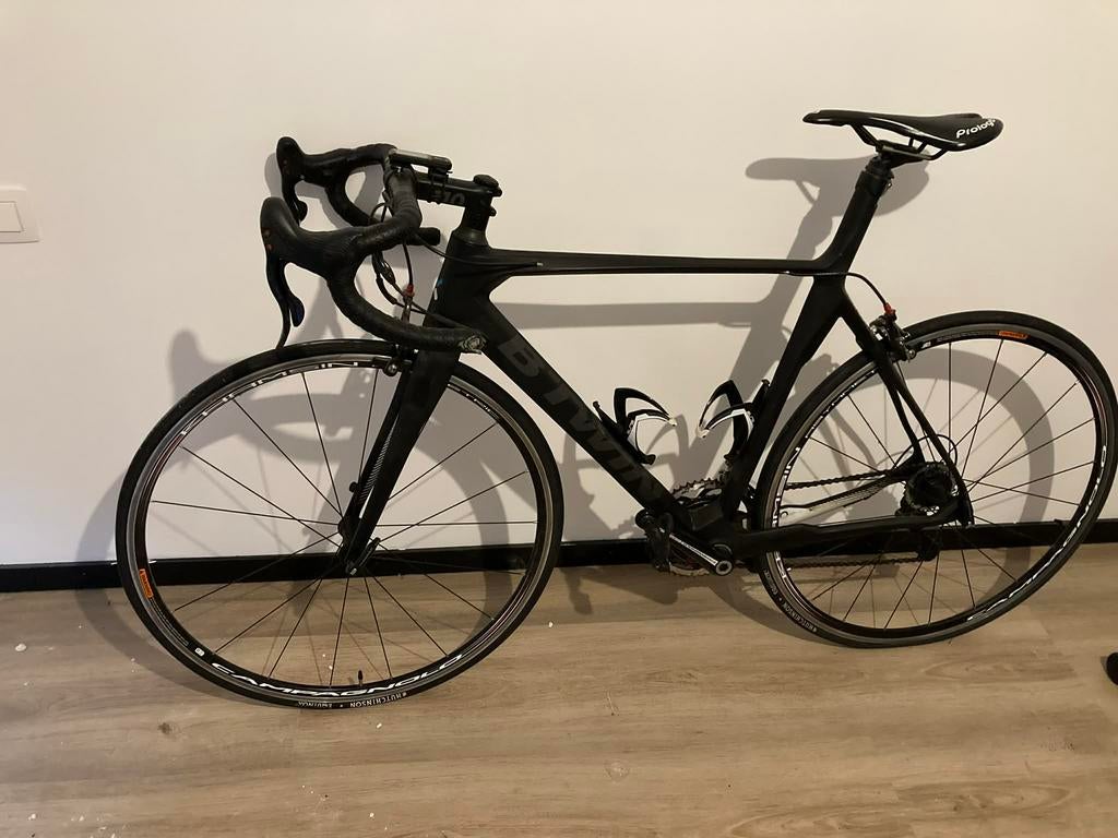 Btwin march 700 full carbone, Vélos & Vélomoteurs, Autres marques, Enlèvement, Utilisé, Carbone