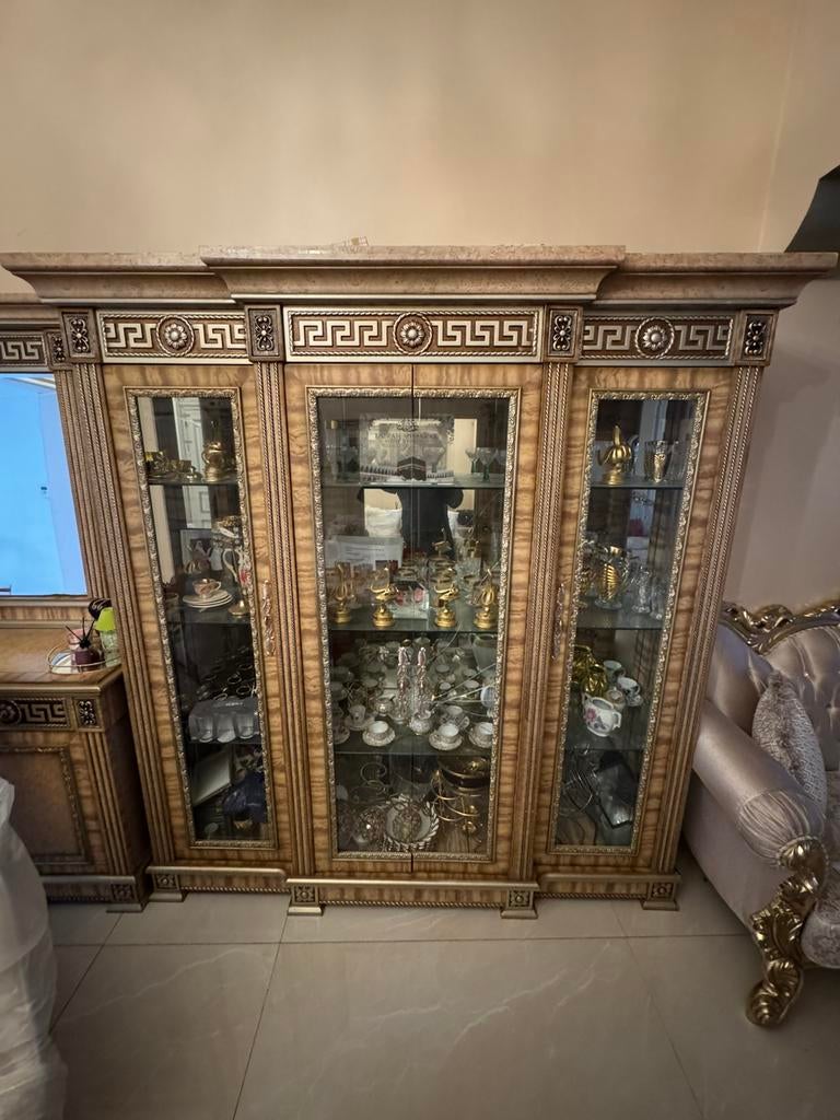 Originele versace kast, Ophalen