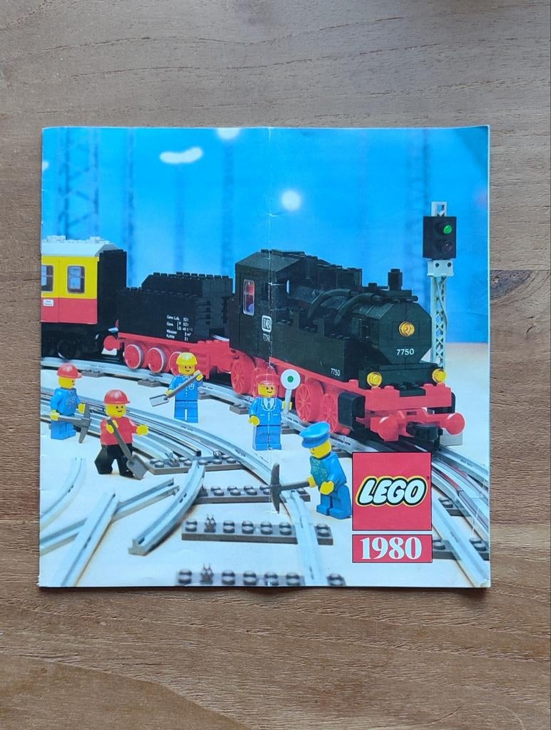 Lego treinboekje 1980, Ophalen of Verzenden, Lego
