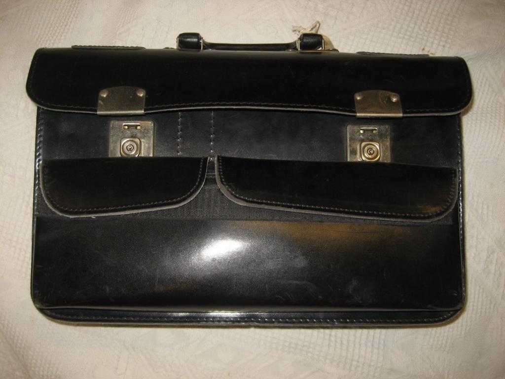 Lederen tas uit de jaren 70, Minder dan 30 cm, Zwart, Aktetas of Boekentas, Ophalen of Verzenden