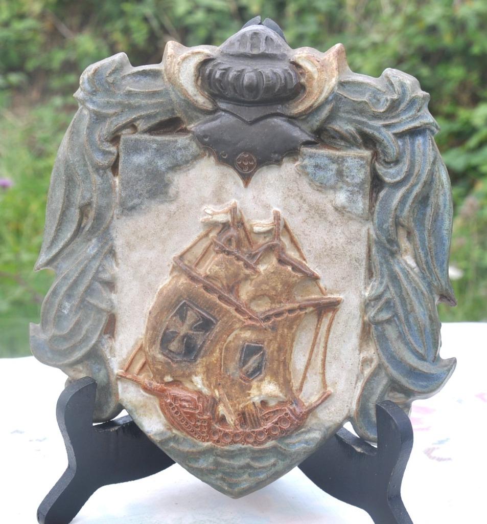 blason mural bateau  en gres dubois, Antiquités & Art, Antiquités | Céramique & Poterie, Enlèvement ou Envoi