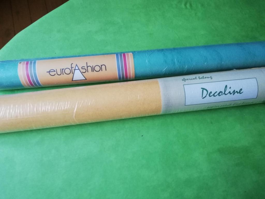 9 ROULEAUX DE PAPIER PEINT DANS SON EMBALLAGE D'ORIGINE, Enlèvement ou Envoi, 25 à 50 m², Bleu, Effen