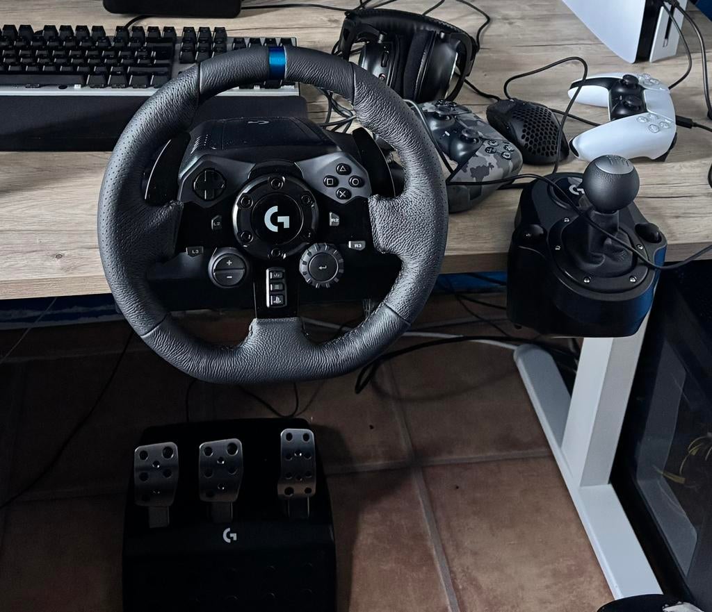 VOLANT+ PEDALES+BOITE A VITESSE LOGITECH G923 EXCELLENT ETAT, Consoles de jeu & Jeux vidéo, Enlèvement, Comme neuf