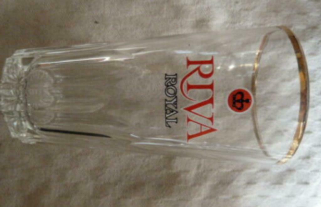 #J bier glas RIVA ROYAL Brouwerij Riva Dentergem  Ribbelglas, Verzamelen, Glas en Drinkglazen, Ophalen of Verzenden, Nieuw, Bierglas
