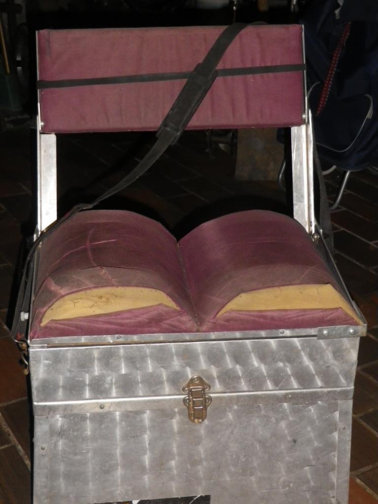 PANNIER DE PËCHE AVEC DOSSIER, Enlèvement, Utilisé