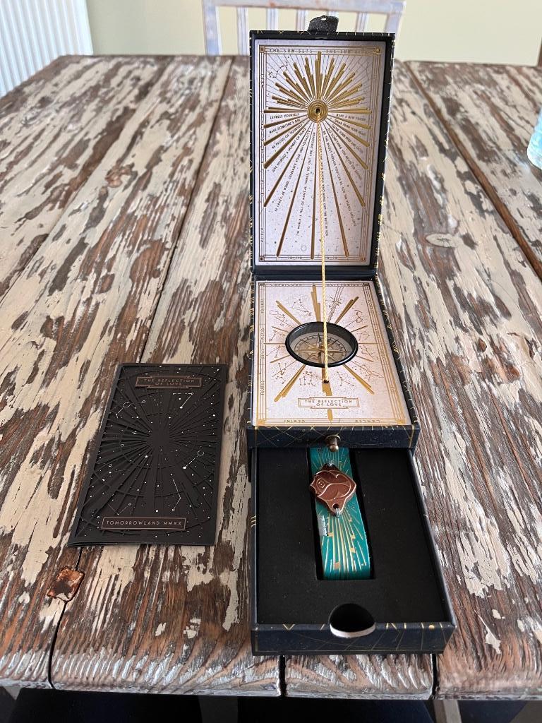 Tomorrowland box 2022, Enlèvement, Comme neuf