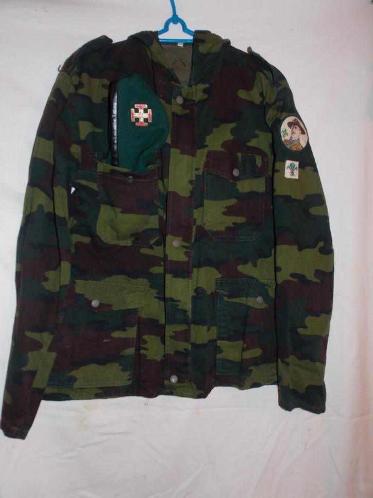 Belgische scouts camo tunic en baret, Verzamelen, Scouting, Ophalen of Verzenden, Gebruikt, Kleding