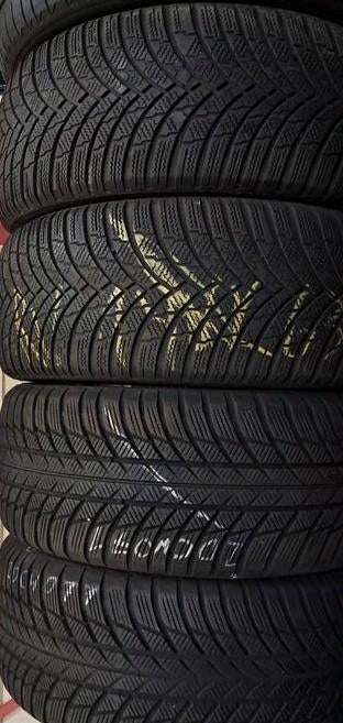 2255017 225/50/17 225/50r17 M+S Bridgestone, Autos : Divers, Pièces de sport automobile, Enlèvement