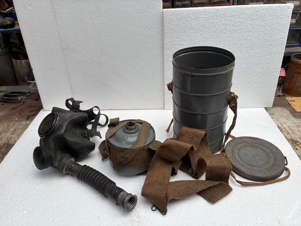 WW2. Gasmasker englebert mod. E2. 339 G.T., Verzamelen, Militaria | Tweede Wereldoorlog, Ophalen of Verzenden
