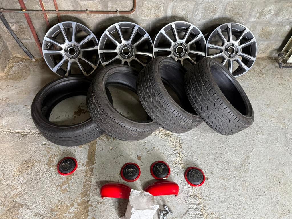 Nieuwe velgen & Pirelli-banden vr Fiat Abarth, Auto-onderdelen, Banden en Velgen, Ophalen, Band(en)
