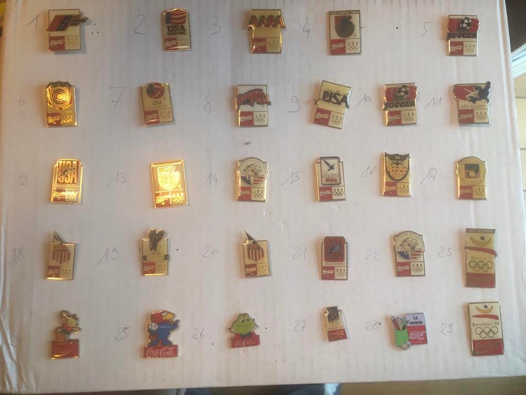 Lot Coca Cola Pins, Enlèvement ou Envoi, Comme neuf