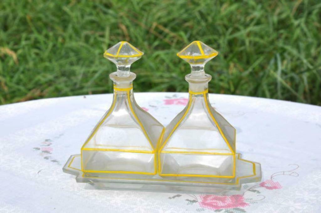 §  huilier et vinaigrier sur plateau en verre art deco, Enlèvement ou Envoi