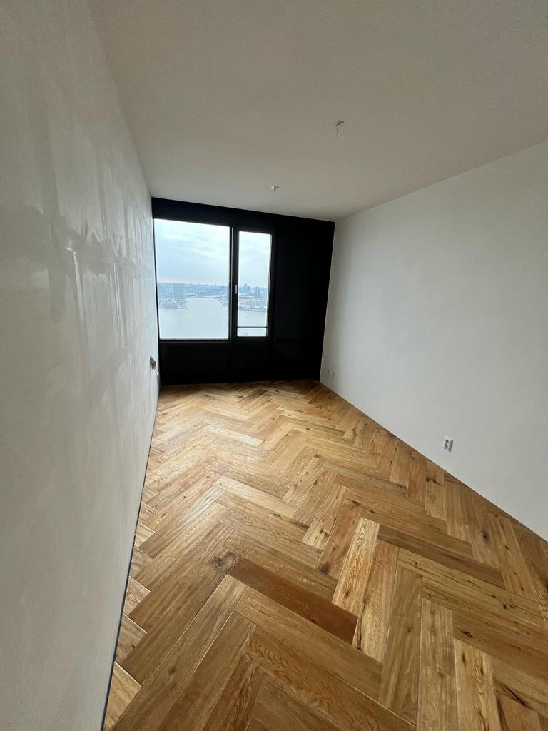 80m2 Eiken visgraat parket vloer (710x140x12 mm), Ophalen of Verzenden, Zo goed als nieuw, Parket