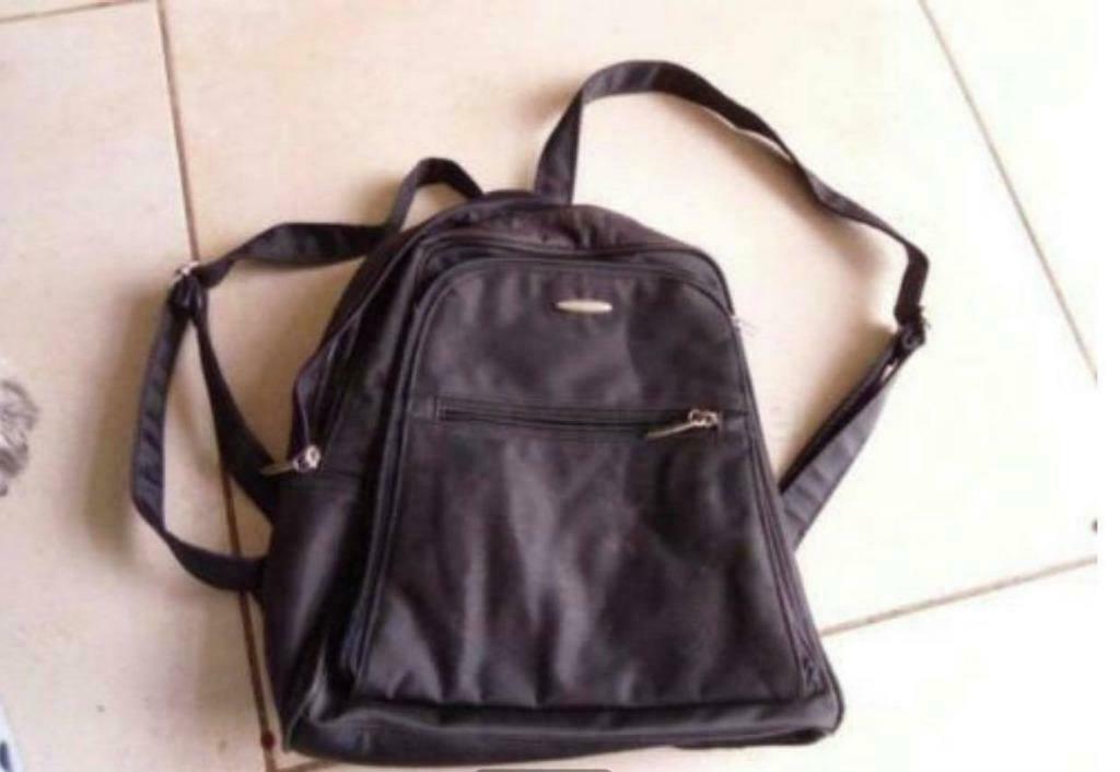 6 différents sac à dos femme tissu ou simili cuir, Utilisé, Sac à bandoulière