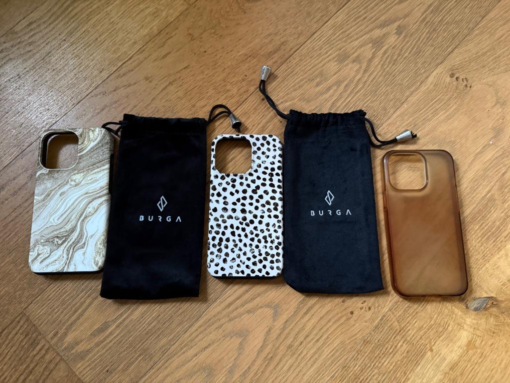 Hoesjes Burga + Spigen Iphone 13 Pro, Ophalen of Verzenden, Gebruikt, IPhone 13 Pro, Hoesje of Tasje