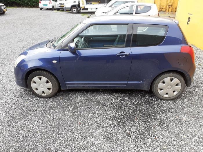 Portière 2portes gauche d'un Suzuki Swift (ZCH), -, 3 mois de garantie, Utilisé, Porte