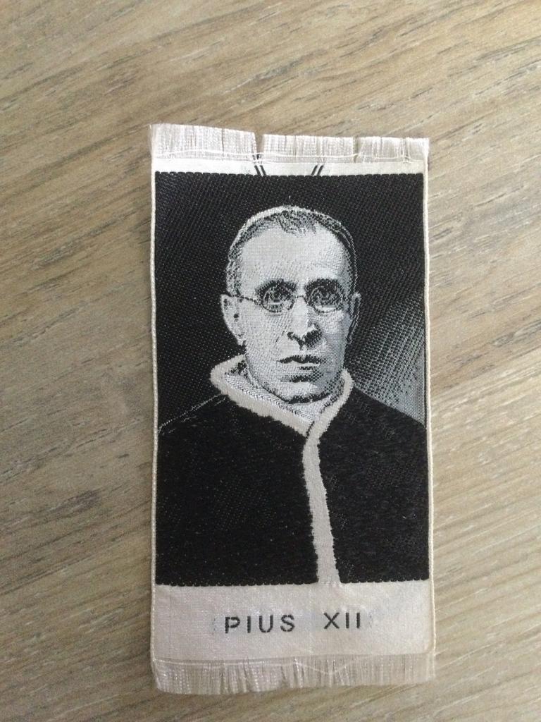 Paus Pius XII, Enlèvement ou Envoi, Comme neuf