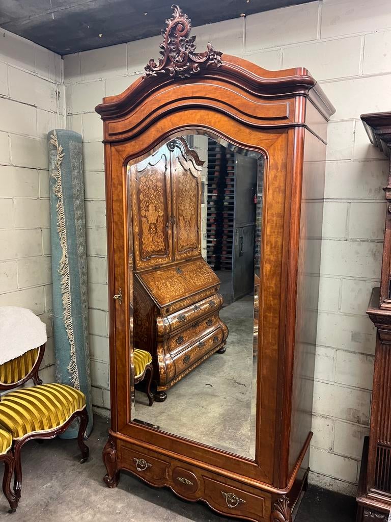Spiegelkast met kroon uit houtsnijwerk, Antiek en Kunst, Ophalen
