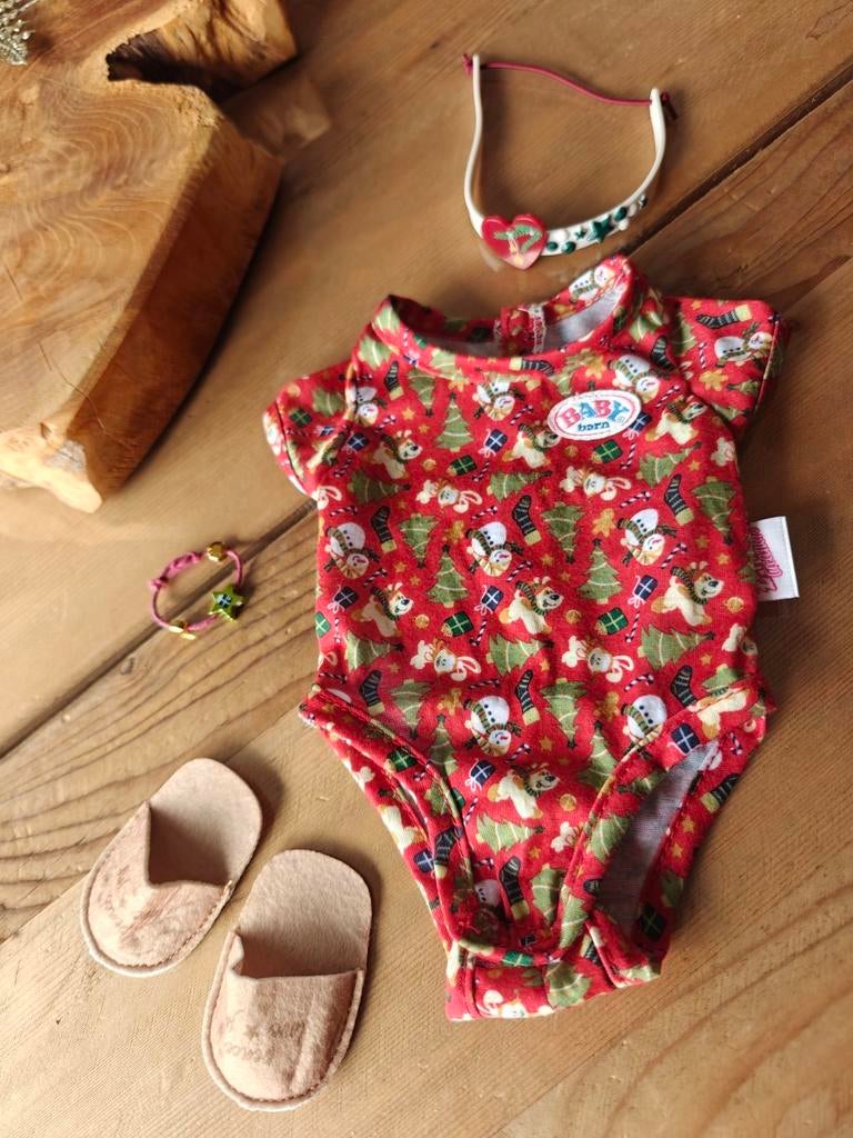 Baby born body met slofjes en haarband voor 40-43 cm pop, Ophalen of Verzenden, Zo goed als nieuw
