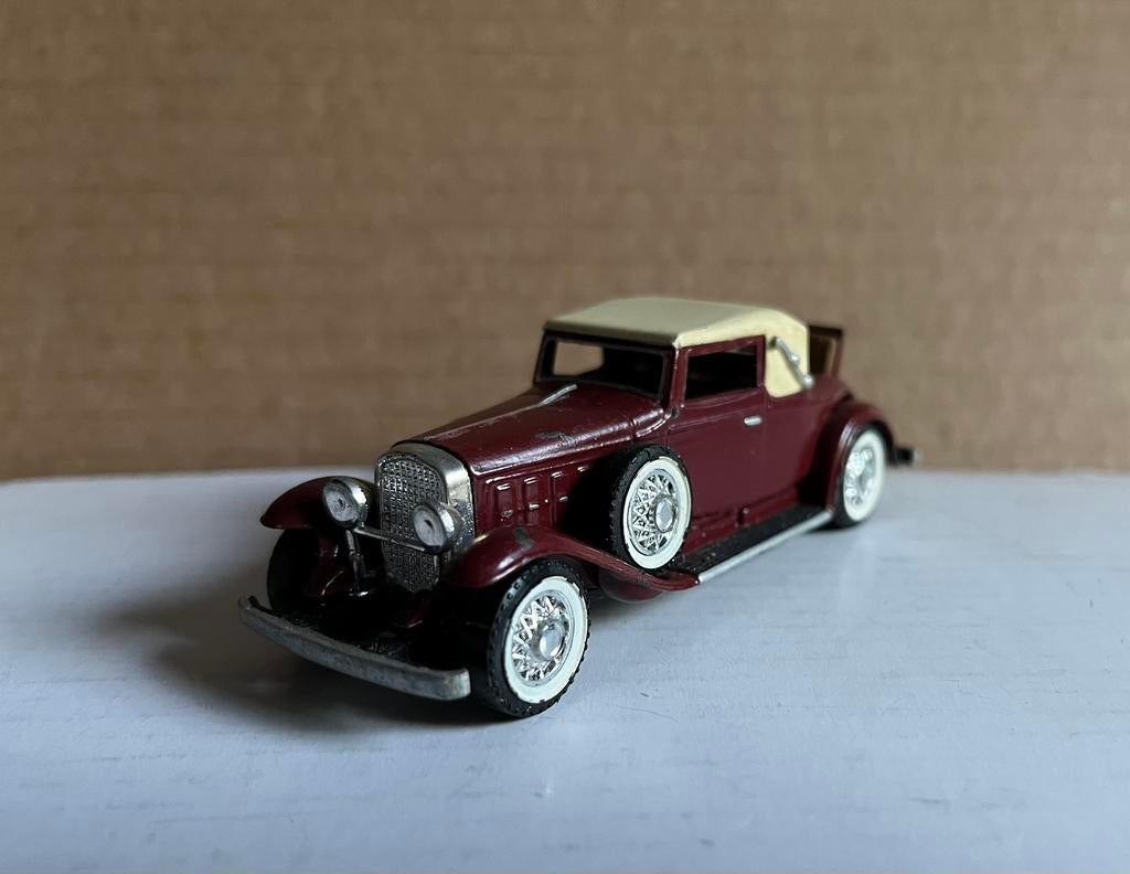 Cadillac 355 Cabriolet Coupé 1931 avec dickyseat, Envoi