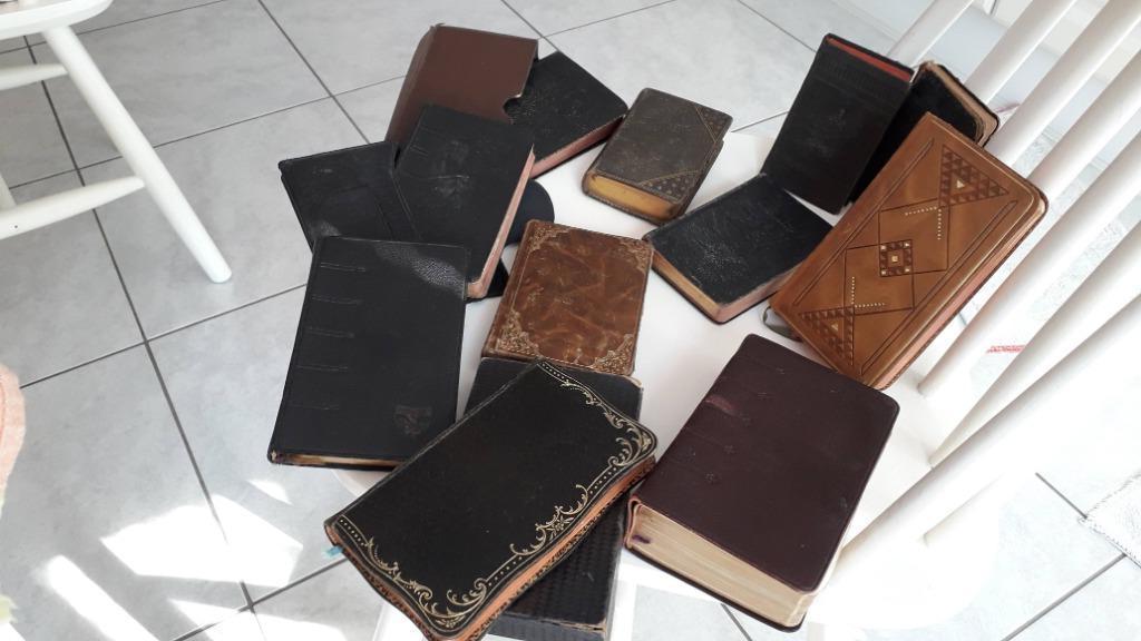 MISSELS de différence date, Enlèvement, Utilisé, Christianisme | Catholique